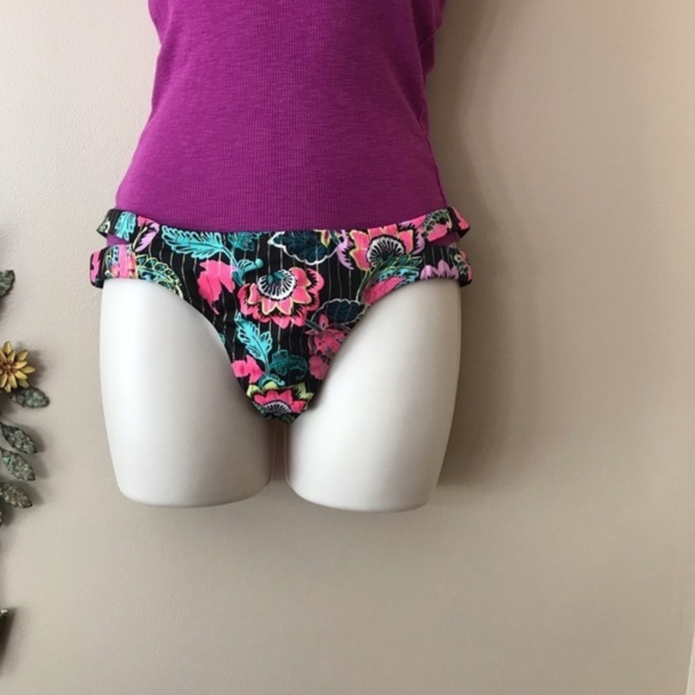Shade & Shore Black & Floral Bikini Bottoms Sz Med